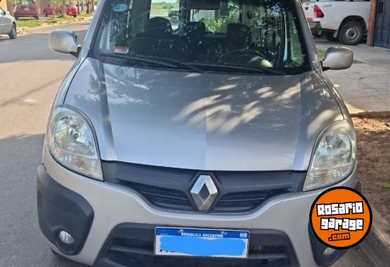 Utilitarios - Renault Kangoo 2017 GNC 175000Km - En Venta