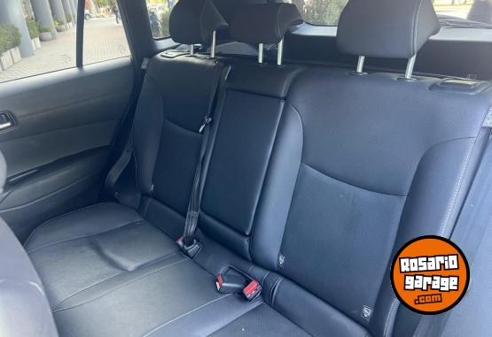 Autos - Toyota Corolla Cross seg hev 2023 Electrico / Hibrido 40000Km - En Venta