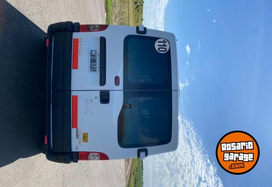 Utilitarios - Renault Master 2013 Diesel 220000Km - En Venta