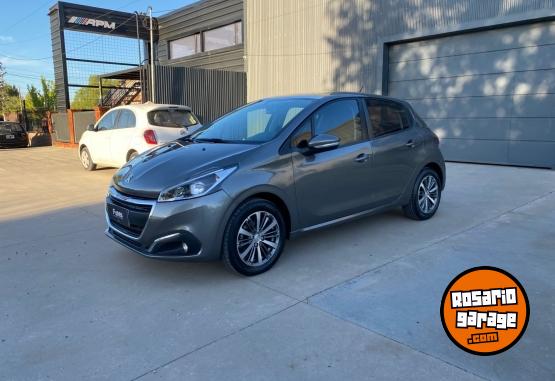 Autos - Peugeot 208 2017 Nafta 80000Km - En Venta