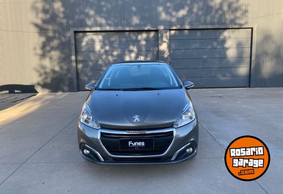 Autos - Peugeot 208 2017 Nafta 80000Km - En Venta