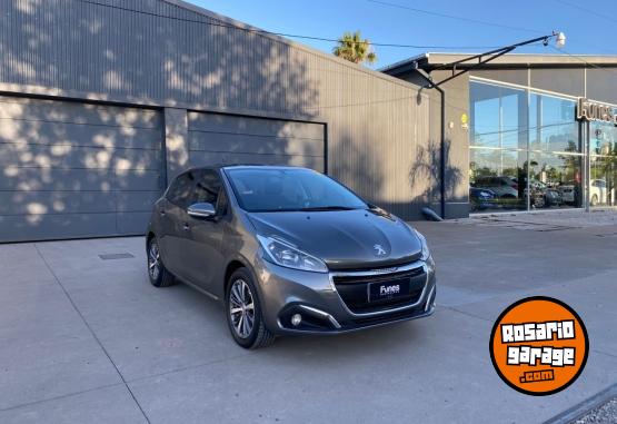 Autos - Peugeot 208 2017 Nafta 80000Km - En Venta