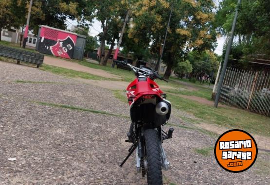 Motos - Honda XR250 TORNADO 2025 Nafta 9500Km - En Venta