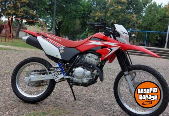 Motos - Honda XR250 TORNADO 2025 Nafta 9500Km - En Venta