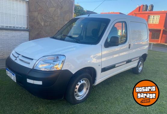 Utilitarios - Citroen Berlingo hdi 2021 Diesel 118000Km - En Venta