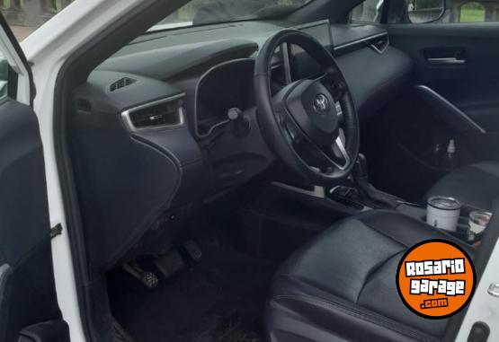 Autos - Toyota Corolla Cross HEV 1.8 SEG 2023 Electrico / Hibrido 90000Km - En Venta