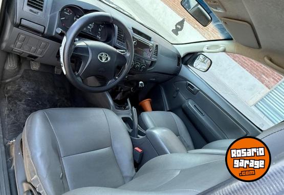 Camionetas - Toyota Hilux Cabina simple 2014 Diesel 208000Km - En Venta