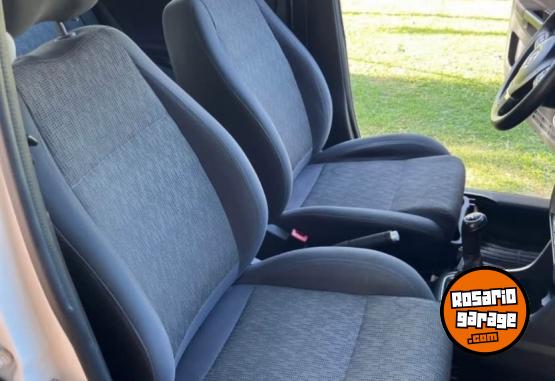 Autos - Volkswagen Suran Trendline 2014 Nafta 116000Km - En Venta