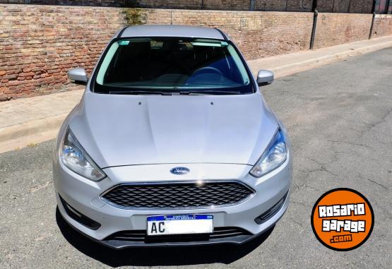 Autos - Ford FOCUS 2018 Nafta 100000Km - En Venta
