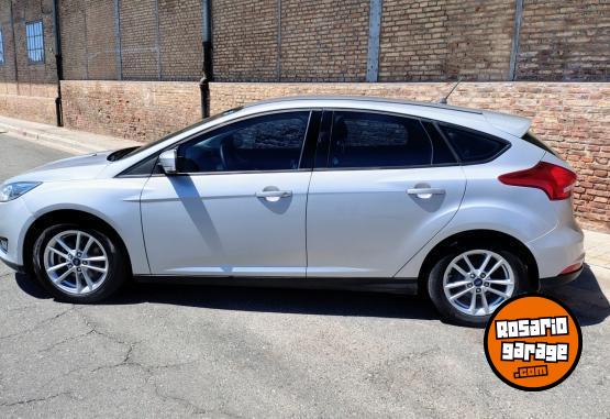 Autos - Ford FOCUS 2018 Nafta 100000Km - En Venta