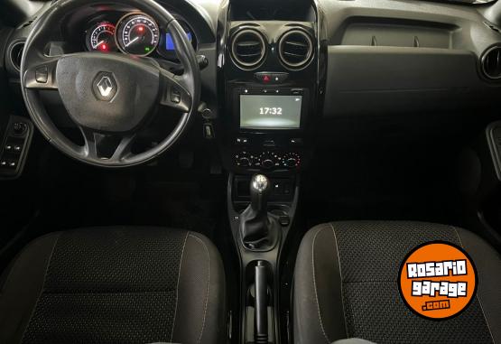 Autos - Renault Duster 2018 GNC 120000Km - En Venta