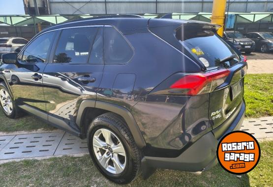 Camionetas - Toyota RAV 4 2.5 XLE CVT 2019 Electrico / Hibrido 131000Km - En Venta