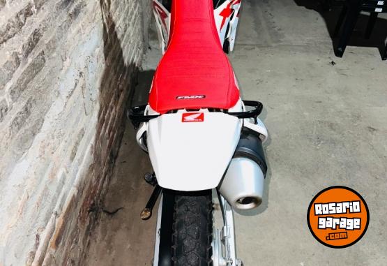 Motos - Honda Tornado 250 2016 Nafta 15000Km - En Venta