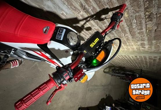 Motos - Honda Tornado 250 2016 Nafta 15000Km - En Venta