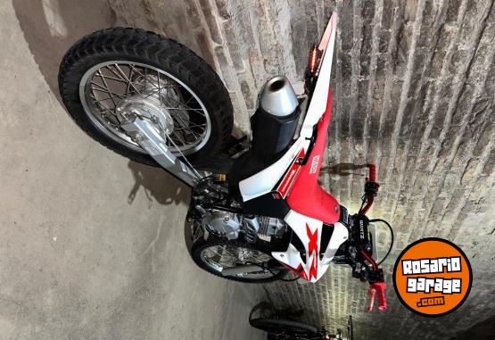 Motos - Honda Tornado 250 2016 Nafta 15000Km - En Venta