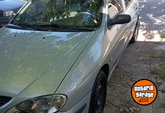 Autos - Renault Megane full 1.6 2007 Nafta 200000Km - En Venta