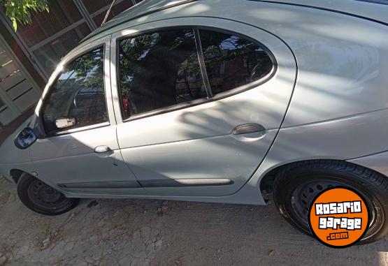 Autos - Renault Megane full 1.6 2007 Nafta 200000Km - En Venta