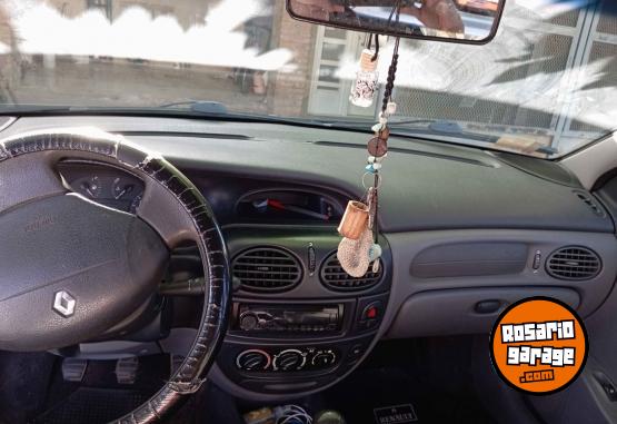 Autos - Renault Megane full 1.6 2007 Nafta 200000Km - En Venta