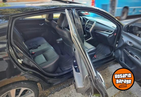 Autos - Toyota Yaris 2021 Nafta 27000Km - En Venta