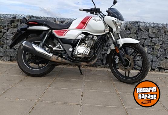 Motos - Bajaj V15 2017 Nafta 30000Km - En Venta