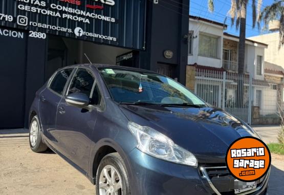 Autos - Peugeot 208 2015 Nafta 150000Km - En Venta