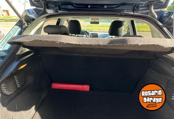 Autos - Peugeot 208 2015 Nafta 150000Km - En Venta