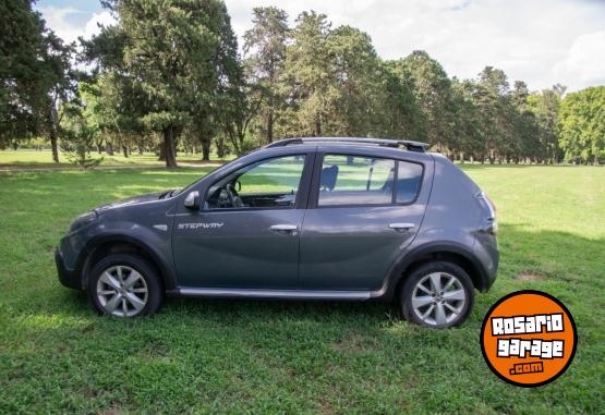 Autos - Renault Sandero Stepway 2011 GNC 140000Km - En Venta