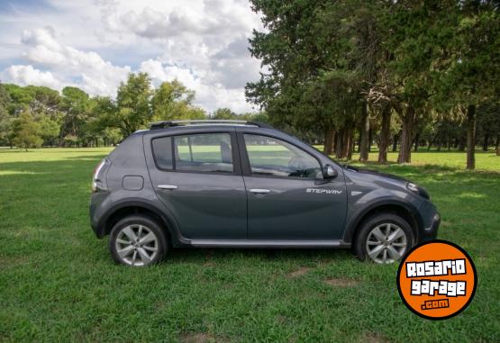 Autos - Renault Sandero Stepway 2011 GNC 140000Km - En Venta