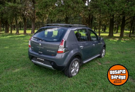 Autos - Renault Sandero Stepway 2011 GNC 140000Km - En Venta