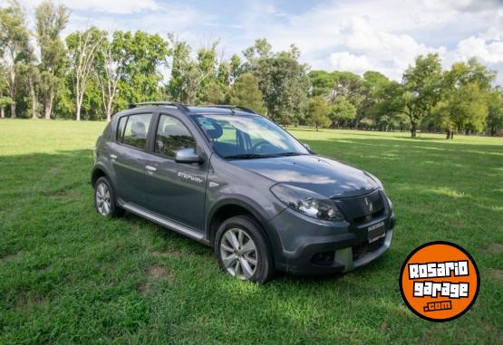 Autos - Renault Sandero Stepway 2011 GNC 140000Km - En Venta