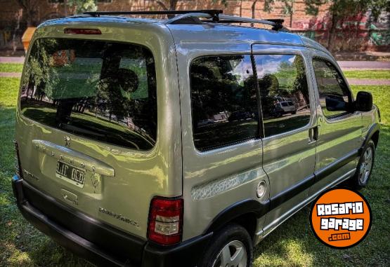 Utilitarios - Peugeot Partner Patagonica HDI 2012 Diesel 142000Km - En Venta