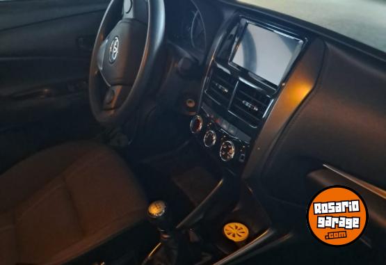 Autos - Toyota yaris 2023 Nafta 18000Km - En Venta