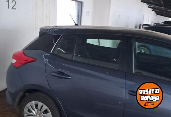 Autos - Toyota yaris 2023 Nafta 18000Km - En Venta