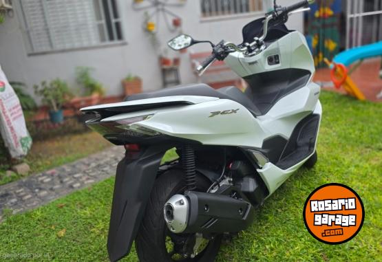Motos - Honda Pcx 2023 Nafta 3800Km - En Venta