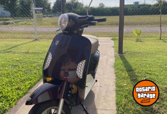 Motos - Motomel Strato Euro 2024 Nafta 8000Km - En Venta