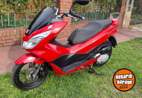 Motos - Honda PCX 2017 Nafta 11200Km - En Venta