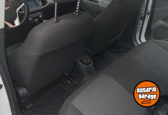 Autos - Chevrolet Onix LT 2017 Nafta 111000Km - En Venta