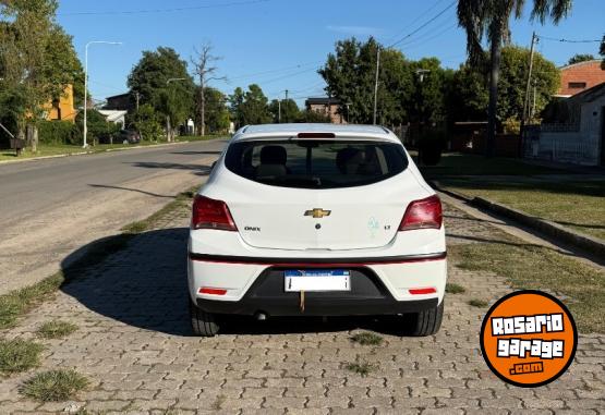 Autos - Chevrolet Onix LT 2017 Nafta 111000Km - En Venta