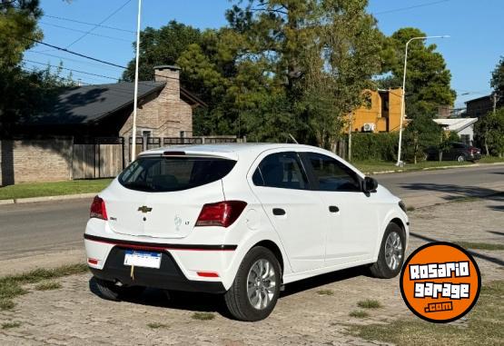 Autos - Chevrolet Onix LT 2017 Nafta 111000Km - En Venta