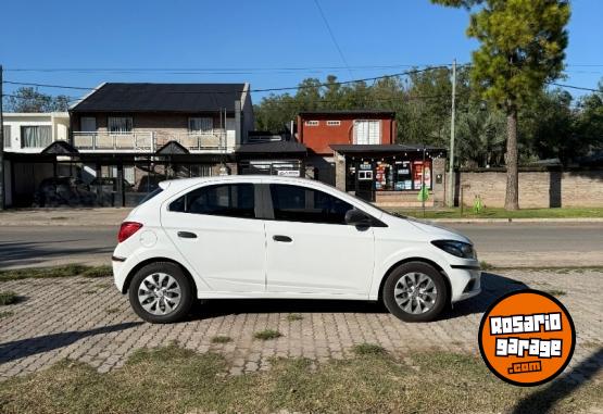 Autos - Chevrolet Onix LT 2017 Nafta 111000Km - En Venta