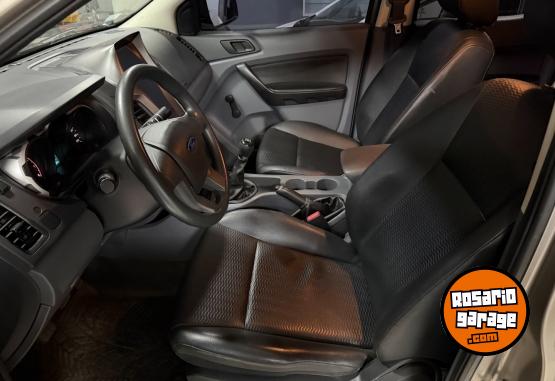 Camionetas - Ford Ranger Xl 2013 Nafta 70000Km - En Venta