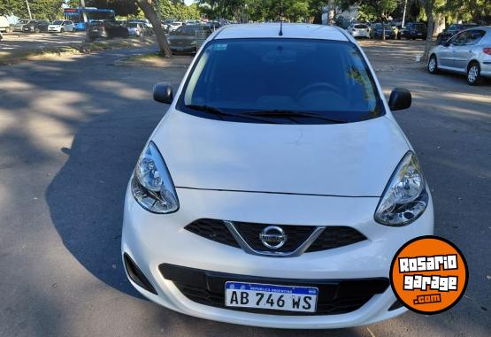 Autos - Nissan March 2017 Nafta 60000Km - En Venta