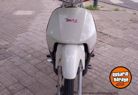 Motos - Motomel Blitz Plus, freno a disco 2025 Nafta 11000Km - En Venta