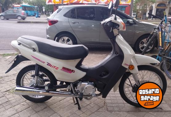 Motos - Motomel Blitz Plus, freno a disco 2025 Nafta 11000Km - En Venta