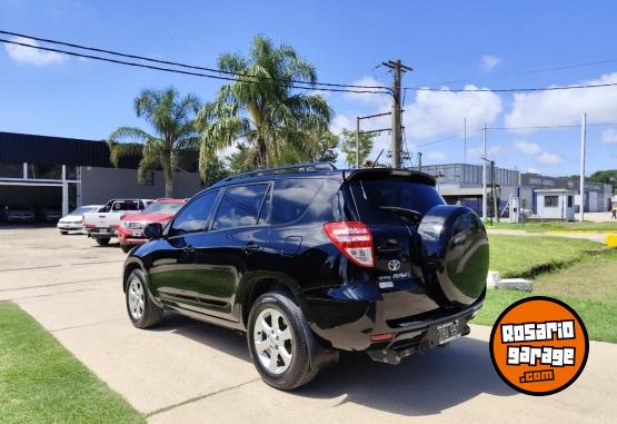 Autos - Toyota RAV4 AT 4X2 2016 Nafta 195700Km - En Venta