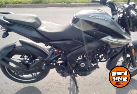 Motos - Bajaj Rouser 200ns 2022 Nafta 9500Km - En Venta