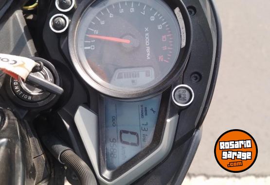Motos - Bajaj Rouser 200ns 2022 Nafta 9500Km - En Venta