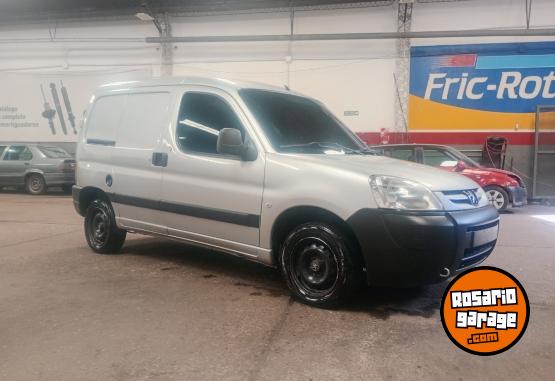 Utilitarios - Peugeot Partner confort 1.6 HDI 2018 Diesel 151000Km - En Venta