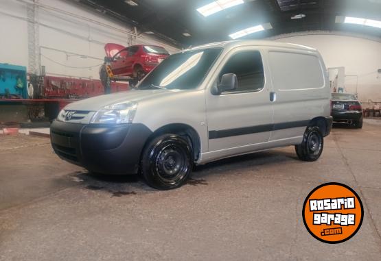 Utilitarios - Peugeot Partner confort 1.6 HDI 2018 Diesel 151000Km - En Venta