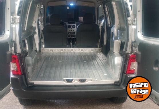 Utilitarios - Peugeot Partner confort 1.6 HDI 2018 Diesel 151000Km - En Venta